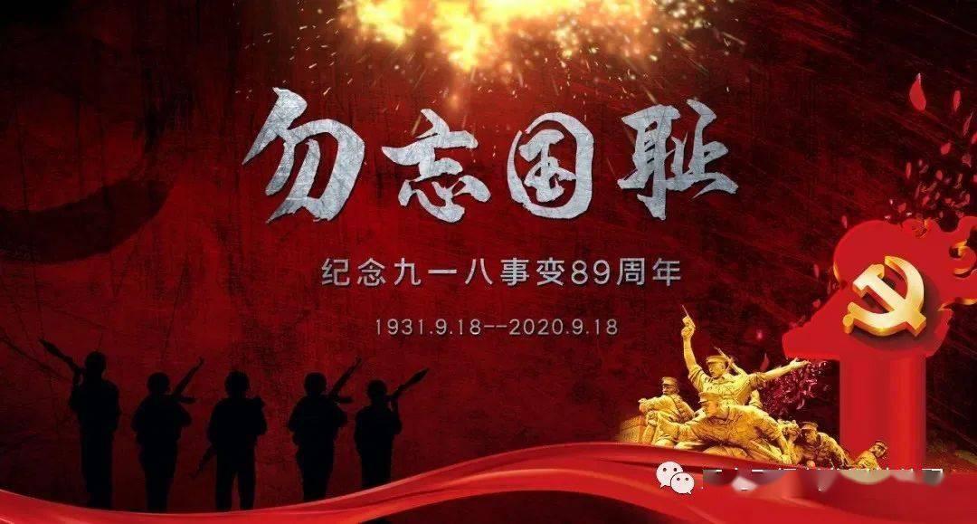 于适开年刊封面大片曝光 变身浪漫春意少年